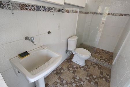 Casa de condomínio para alugar com 75m², 2 quartos e sem vagaBanheiro 2