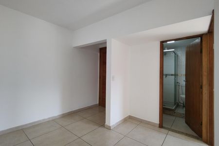 Casa de condomínio para alugar com 75m², 2 quartos e sem vagaSala