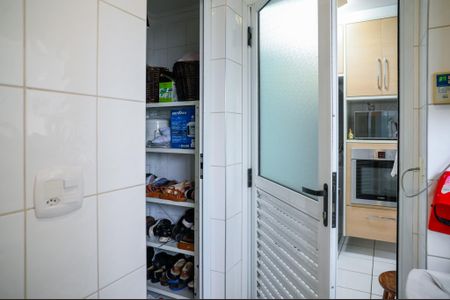 Apartamento à venda com 103m², 3 quartos e 2 vagas Apartamento à venda com 103m², 3 quartos e 2 vagasÁrea de Serviço