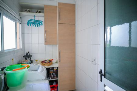Apartamento à venda com 103m², 3 quartos e 2 vagas Apartamento à venda com 103m², 3 quartos e 2 vagasÁrea de Serviço