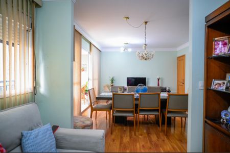 Apartamento à venda com 103m², 3 quartos e 2 vagas Apartamento à venda com 103m², 3 quartos e 2 vagasSala de TV