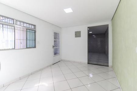 Sala de casa para alugar com 2 quartos, 100m² em Vila Curuçá Velha, São Paulo
