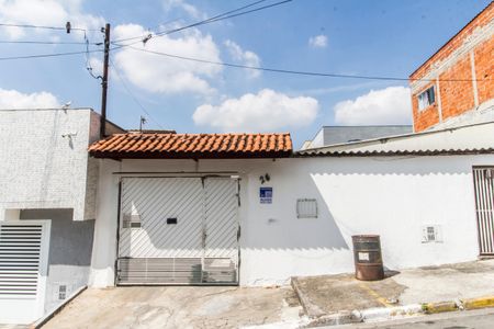 Casa para alugar com 91m², 2 quartos e 2 vagasVista da Rua