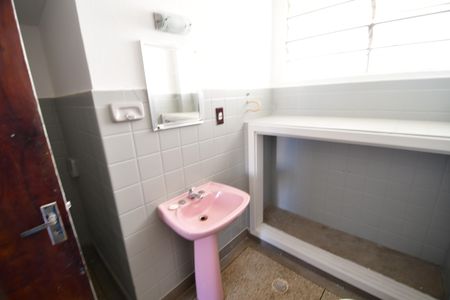Apartamento para alugar com 100m², 2 quartos e sem vagaBanheiro