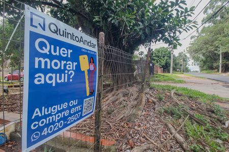 Casa à venda com 81m², 2 quartos e 2 vagas Casa à venda com 81m², 2 quartos e 2 vagasPlaca/Fachada