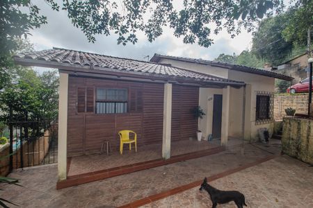 Casa à venda com 81m², 2 quartos e 2 vagas Casa à venda com 81m², 2 quartos e 2 vagasFachada