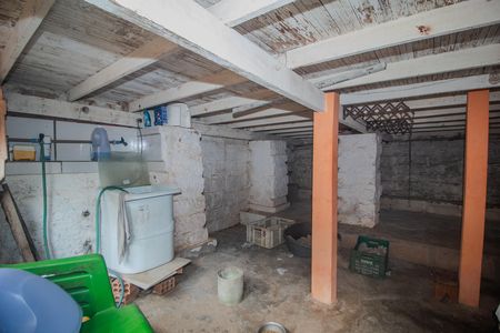 Casa à venda com 81m², 2 quartos e 2 vagas Casa à venda com 81m², 2 quartos e 2 vagasQuintal/Area de serviço