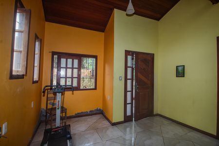 Casa à venda com 81m², 2 quartos e 2 vagas Casa à venda com 81m², 2 quartos e 2 vagasSala