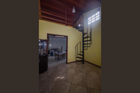 Casa à venda com 81m², 2 quartos e 2 vagas Casa à venda com 81m², 2 quartos e 2 vagasSala