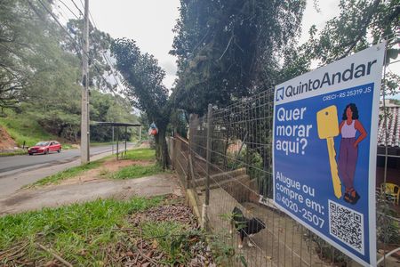 Casa à venda com 81m², 2 quartos e 2 vagas Casa à venda com 81m², 2 quartos e 2 vagasPlaca/Fachada