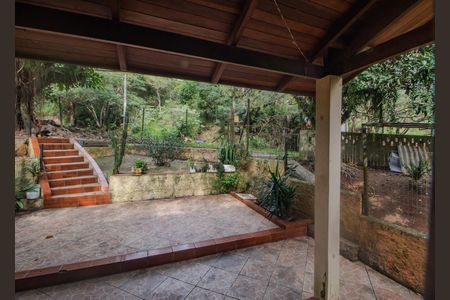 Casa à venda com 81m², 2 quartos e 2 vagas Casa à venda com 81m², 2 quartos e 2 vagasVista