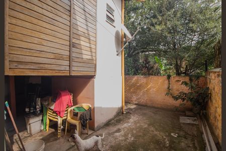 Casa à venda com 81m², 2 quartos e 2 vagas Casa à venda com 81m², 2 quartos e 2 vagasQuintal/Area de serviço