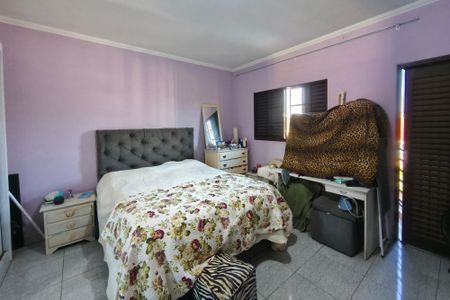 Casa à venda com 142m², 3 quartos e 2 vagasQuarto 1