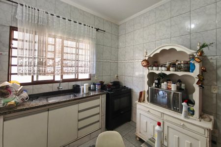 Casa à venda com 142m², 3 quartos e 2 vagasCozinha