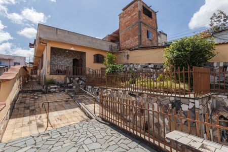 Casa à venda com 240m², 4 quartos e 1 vagaJardim