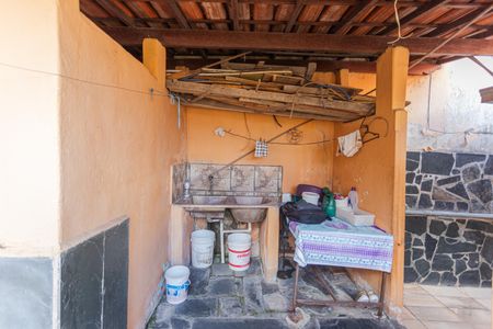 Casa à venda com 240m², 4 quartos e 1 vagaÁrea de Serviço 2 da Casa de Fundos