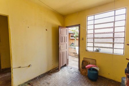 Casa à venda com 240m², 4 quartos e 1 vagaSala da Casa de Fundos