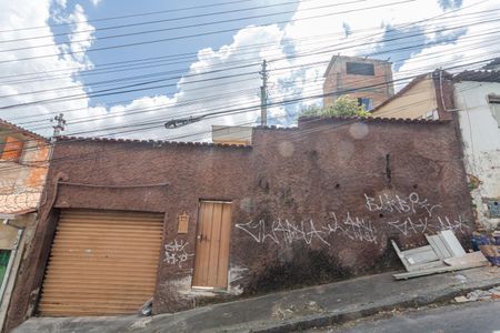 Casa à venda com 240m², 4 quartos e 1 vagaFachada