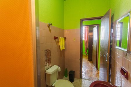 Casa à venda com 240m², 4 quartos e 1 vagaBanheiro Social