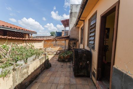 Casa à venda com 240m², 4 quartos e 1 vagaJardim da Casa de Fundos