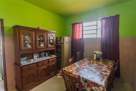 Casa à venda com 240m², 4 quartos e 1 vagaCopa