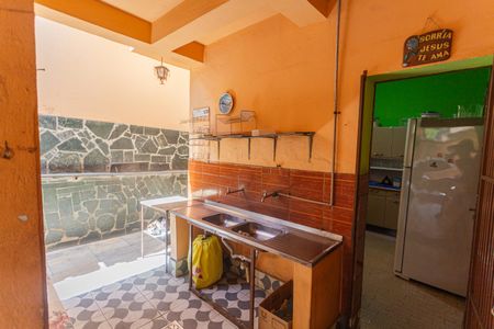 Casa à venda com 240m², 4 quartos e 1 vagaÁrea de Serviço