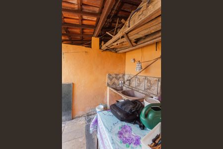 Casa à venda com 240m², 4 quartos e 1 vagaÁrea de Serviço 2 da Casa de Fundos