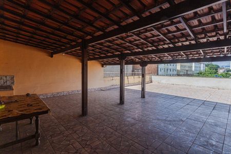 Casa à venda com 240m², 4 quartos e 1 vagaTerraço