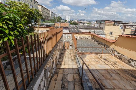 Casa à venda com 240m², 4 quartos e 1 vagaEntrada