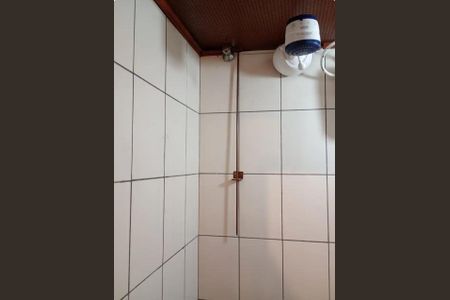 Banheiro  de kitnet/studio para alugar com 1 quarto, 20m² em Centro, Santo André