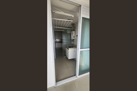 Área de Serviço de apartamento para alugar com 3 quartos, 84m² em Jardim Zaira, Guarulhos