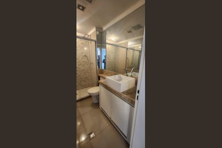 Banheiro  de apartamento para alugar com 3 quartos, 84m² em Jardim Zaira, Guarulhos