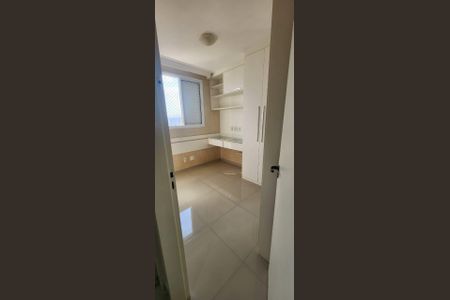 Quarto de apartamento para alugar com 3 quartos, 84m² em Jardim Zaira, Guarulhos