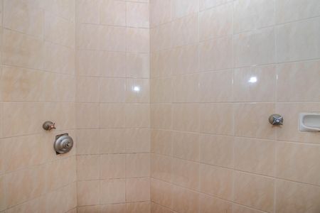 Apartamento à venda com 78m², 2 quartos e 1 vagaBanheiro Auxiliar