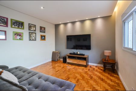 Casa para alugar com 7 quartos, 400m² em Pompéia, Belo Horizonte