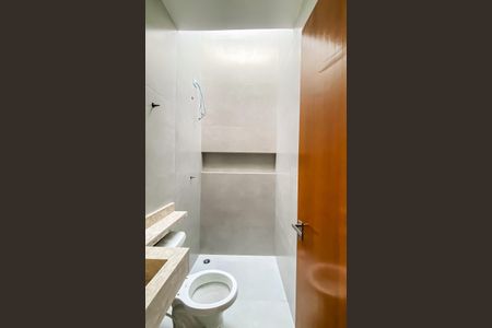 Casa à venda com 140m², 3 quartos e 2 vagasBanheiro da Suíte