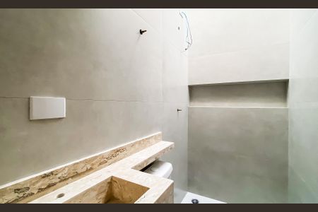 Casa à venda com 140m², 3 quartos e 2 vagasBanheiro da Suíte