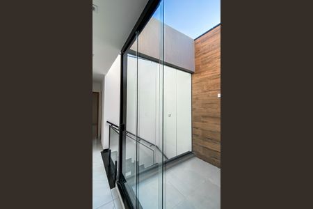 Casa à venda com 140m², 3 quartos e 2 vagasCorredor 