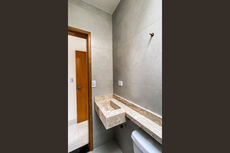 Casa à venda com 140m², 3 quartos e 2 vagasBanheiro da Suíte
