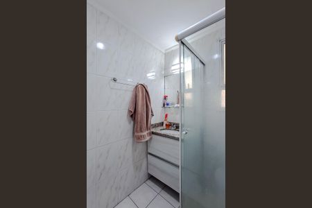 Apartamento à venda com 66m², 2 quartos e 2 vagasBanheiro da Suíte