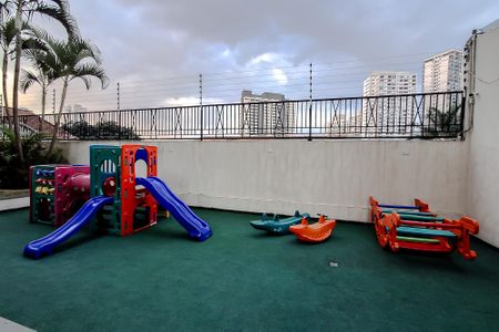Apartamento à venda com 66m², 2 quartos e 2 vagasÁrea comum - Playground