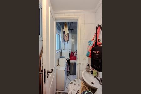 Apartamento à venda com 66m², 2 quartos e 2 vagasBanheiro de serviço