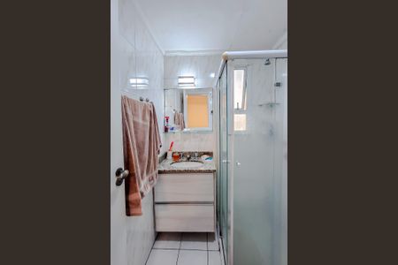 Apartamento à venda com 66m², 2 quartos e 2 vagasBanheiro da Suíte