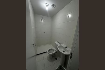 Banheiro  de apartamento para alugar com 2 quartos, 39m² em Colônia (Zona Leste), São Paulo