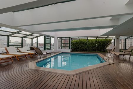 Apartamento à venda com 40m², 1 quarto e 1 vaga Apartamento à venda com 40m², 1 quarto e 1 vagaÁrea comum - Piscina