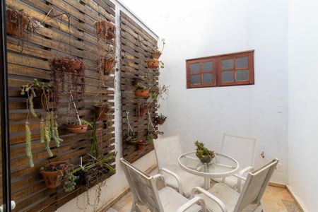 Casa à venda com 188m², 3 quartos e 2 vagasSala