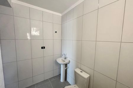 Casa para alugar com 55m², 2 quartos e sem vaga Casa para alugar com 55m², 2 quartos e sem vagaBanheiro