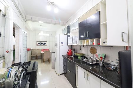 Casa à venda com 260m², 4 quartos e 1 vaga