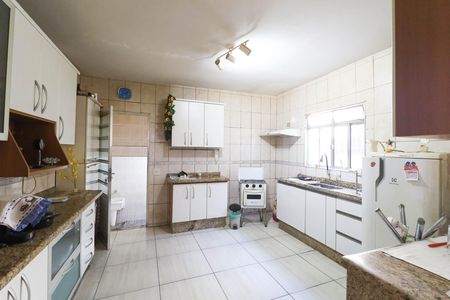 Casa à venda com 260m², 4 quartos e 1 vaga