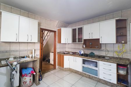 Casa à venda com 260m², 4 quartos e 1 vaga